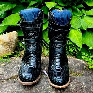 Freebird by Steven Black Snake Multi Baker in Size 9